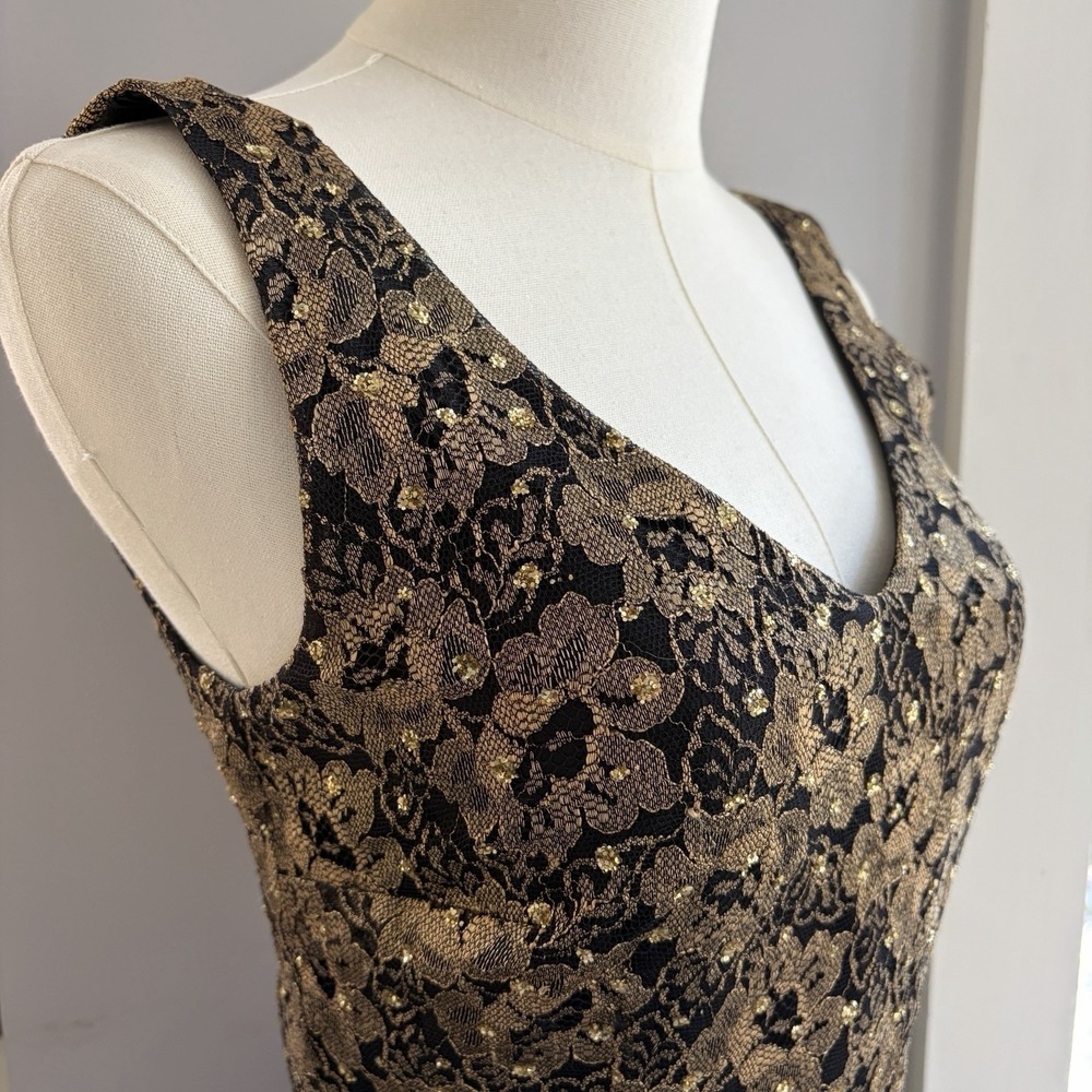 Mica Sleeveless Black Lace Cocktail Dress Sz 4 Sheath Gold Metallic Event Formal - Picture 4 of 16